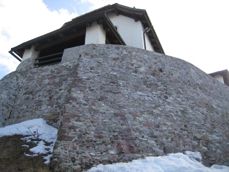 Kostel zjevení Panny Marie Evropské zespodu