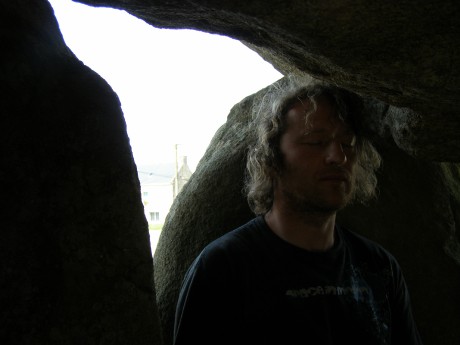 Naslouchej zpěvu kamene