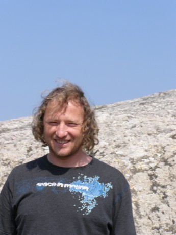 U Velkého rozlomeného menhiru