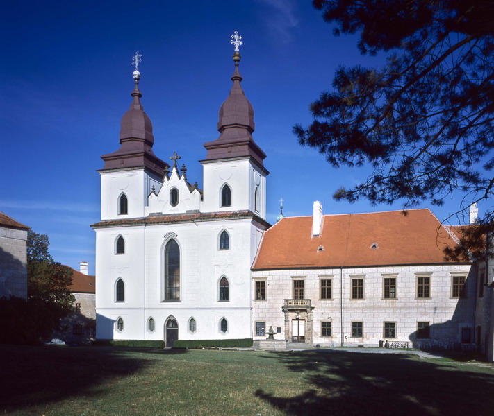 Bazilika Sv.Prokopa Třebíč čelo