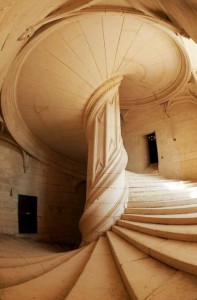 da-vinci-staircase-la-rochefoucauld-france-fibonacci.jpg